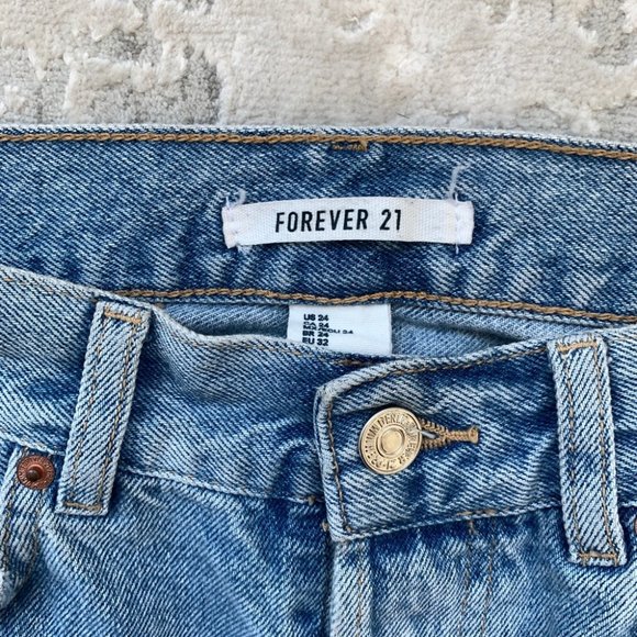 Forever21 light wash high rise mom jeans distressed ripped size 24 - Picture 2 of 3